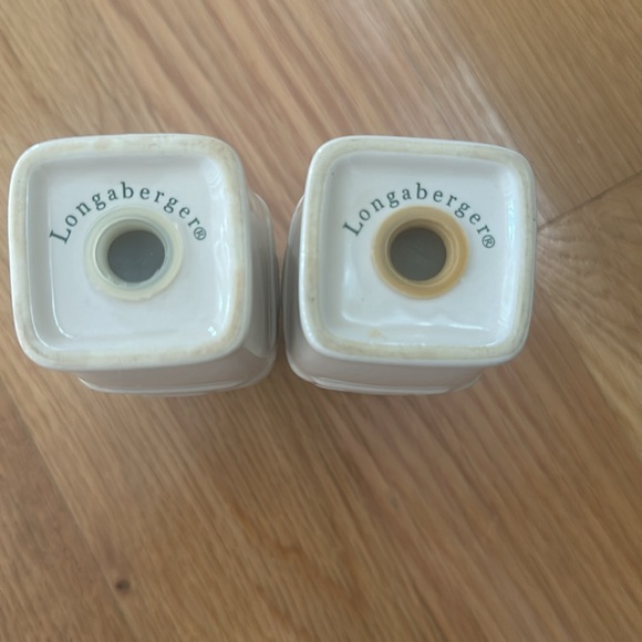 Longaberger Salt and Pepper Shakers with wrought iron holder - Picture 3 of 3